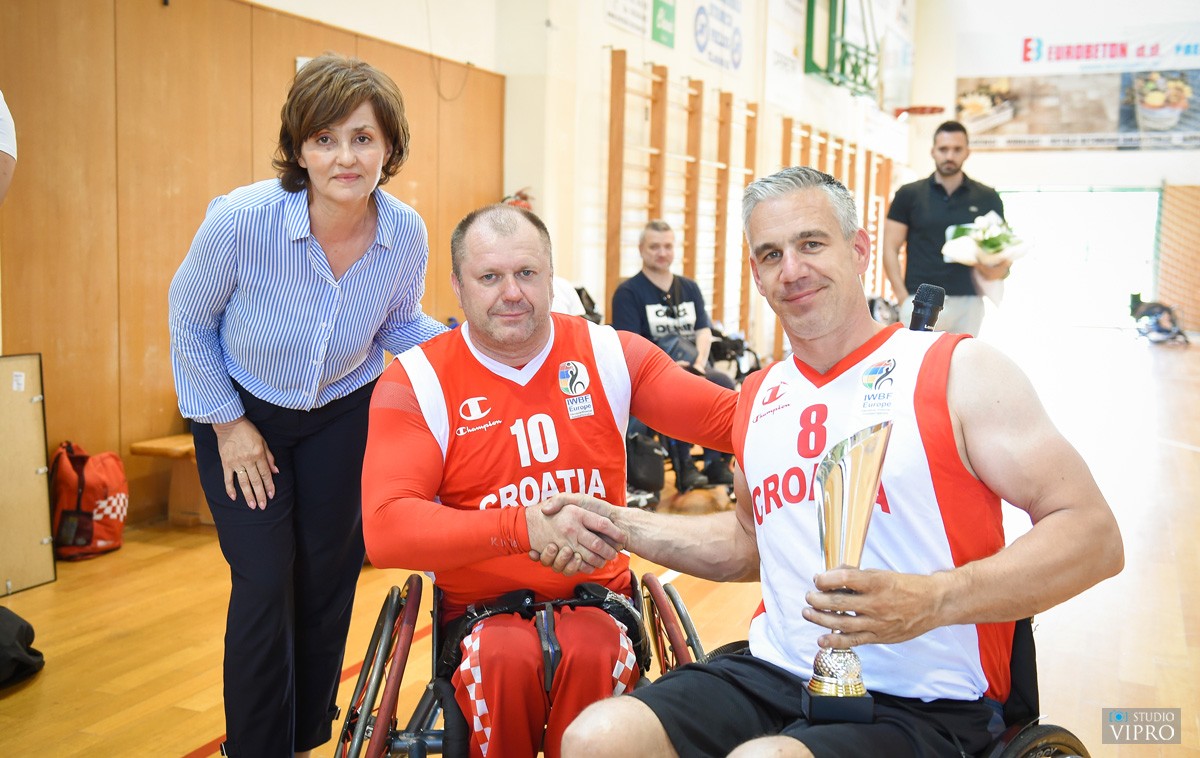 Košarkaši u kolicima