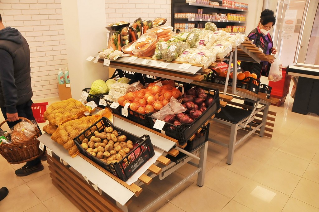 VAJDIN DISKONT U MURSKOM SREDIŠĆU Tak’ smo domaći da nam kupci dođu i u papučama!