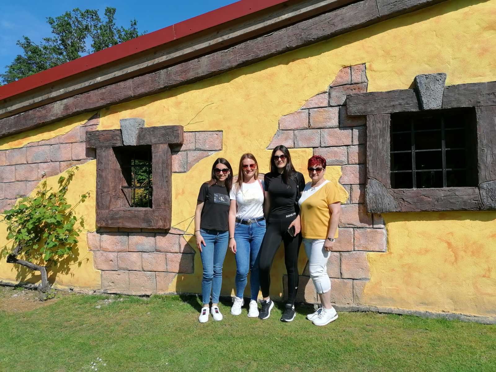 DJEČJI VRTIĆ RIBICA Djeca, odgojiteljice i roditelji posjetili zoološki vrt u Sloveniji