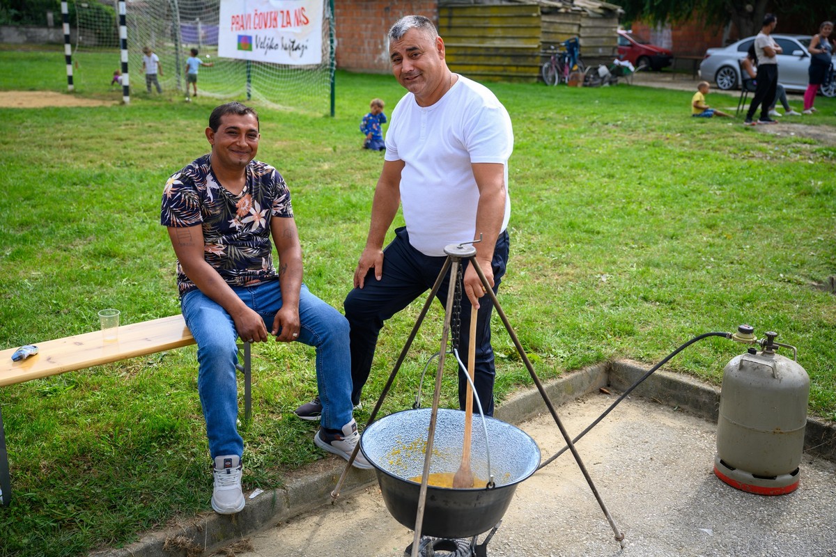 Veljko Kajtazi, Suzana Krčmar, Sitnice,