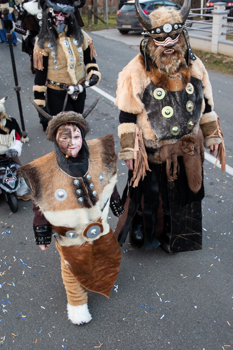 DOMIŠLJATE MAŠKARE U ZASADBREGU Bolničari, vještice, Škoti…