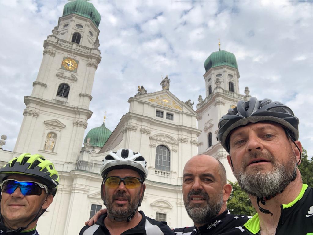 AVANTURA PREKO POLA EUROPE Biciklisti se još jednom vratili u Mursko Središće