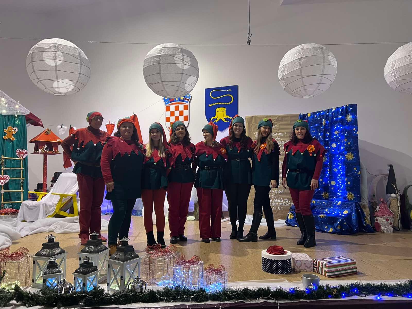 Božićna bajka Udruge Creative iz Strahoninca