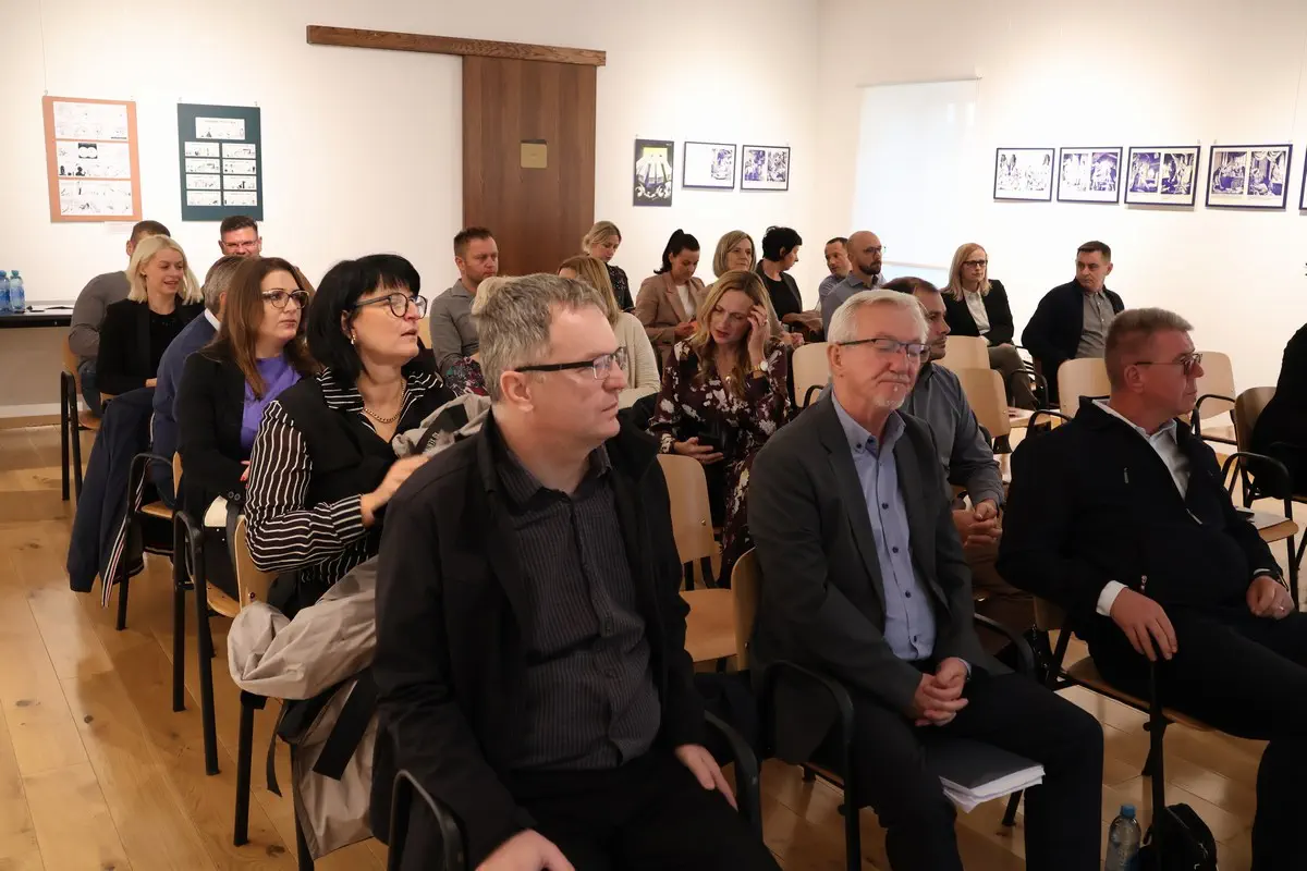 edukacija o sprječavanju sukoba interesa održana za dužnosnike Međimurske županije (10) edukacija o sprječavanju sukoba interesa održana za dužnosnike Međimurske županije (10)