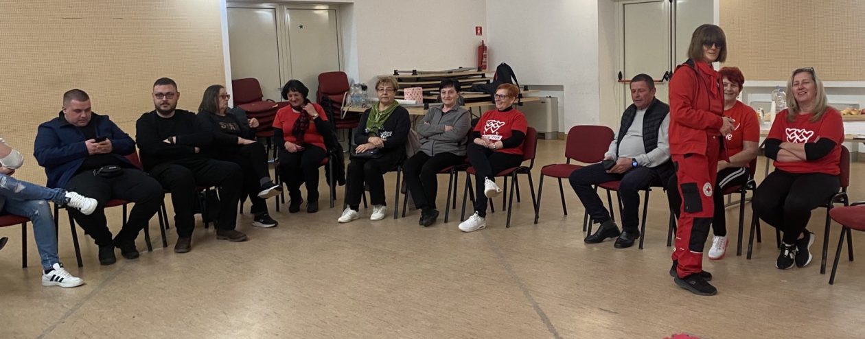 edukacija prva pomoć (12) edukacija prva pomoć (12)