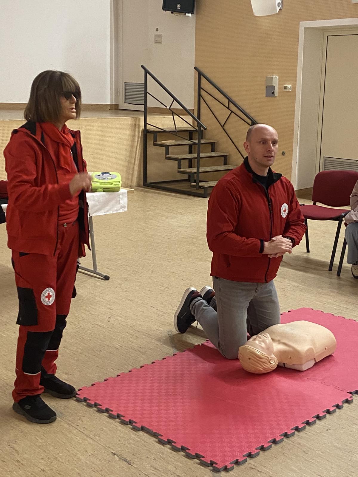 edukacija prva pomoć (15) edukacija prva pomoć (15)