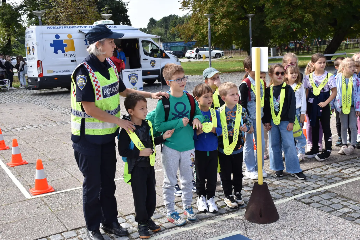 edukacija prvašića,sigurnost u prometu (39) edukacija prvašića,sigurnost u prometu (39)
