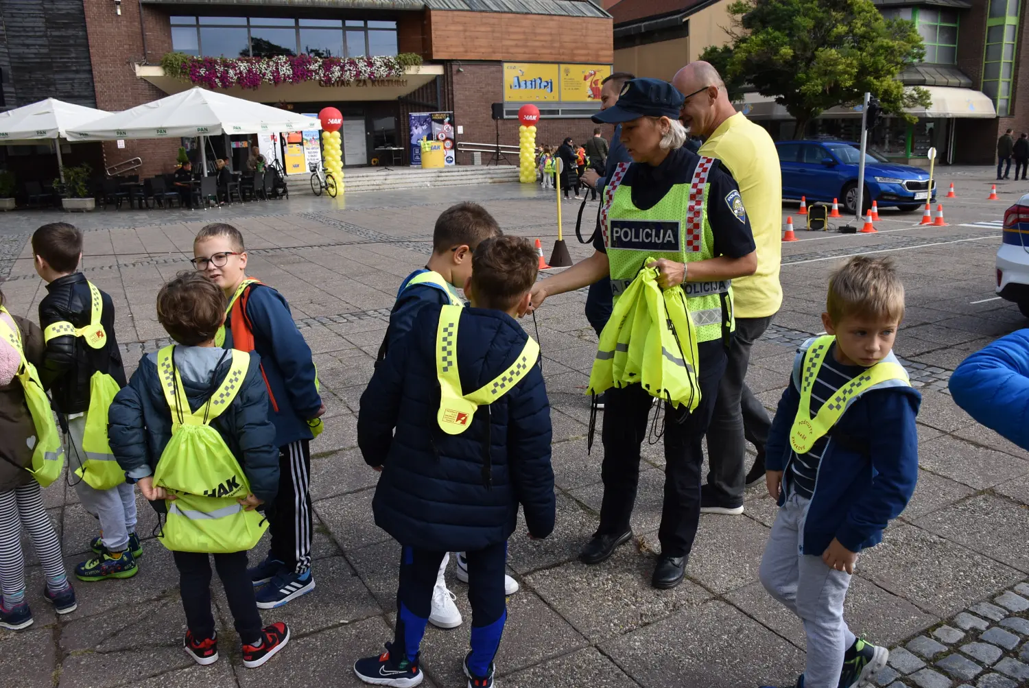edukacija prvašića,sigurnost u prometu (9) edukacija prvašića,sigurnost u prometu (9)