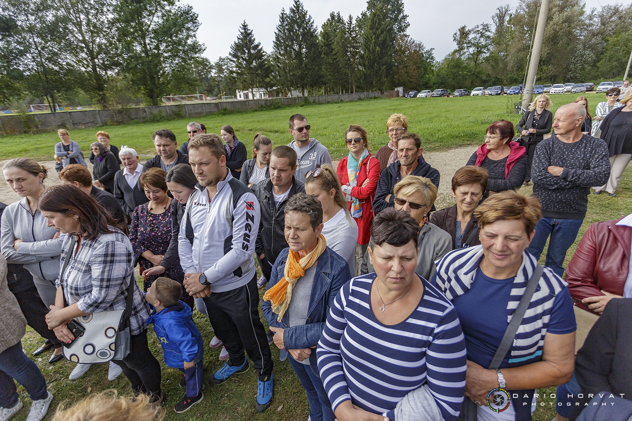 U Gardinovcu svečano otkrivena spomen-ploča posvećena seoskom pralu na potoku Trnavi