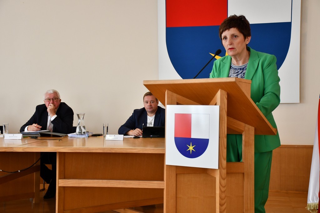 CENTRALIZACIJA BOLNICA Međimurska županija traži ocjenu ustavnosti zakona kojima osnivačka prava nad bolnicama preuzima država CENTRALIZACIJA BOLNICA Međimurska županija traži ocjenu ustavnosti zakona kojima osnivačka prava nad bolnicama preuzima država