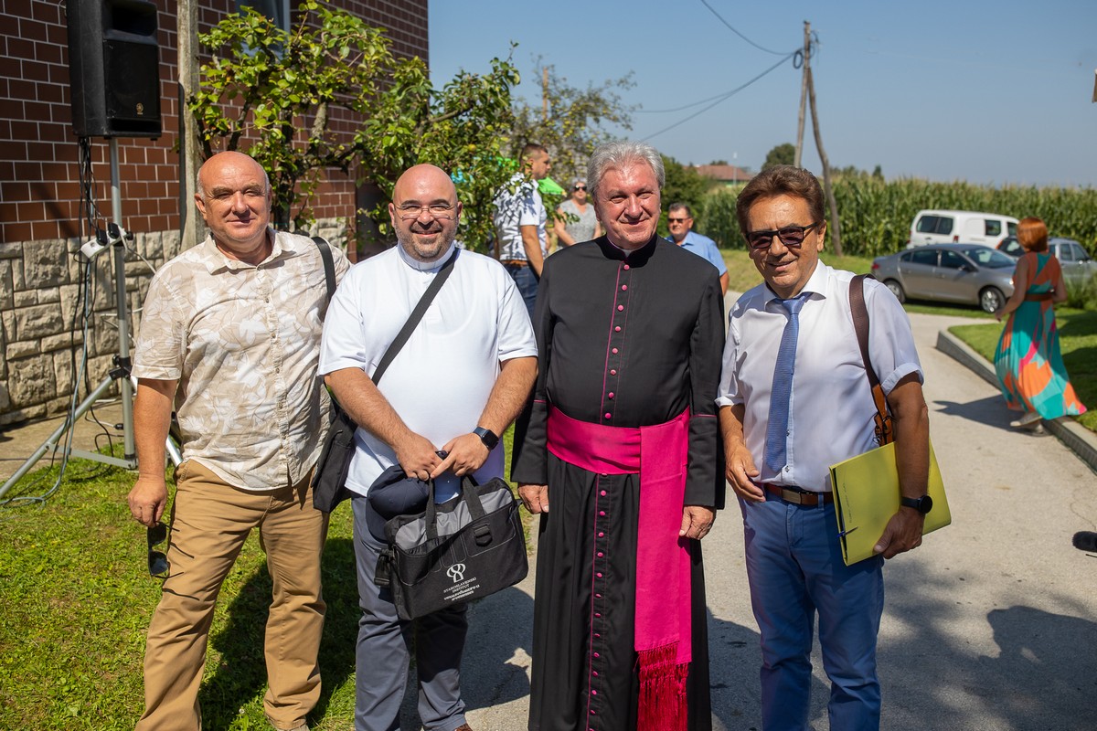 NA TOČKI PRIJATELJSTVA Susret hrvatskih i slovenskih vjernika u Šprincu