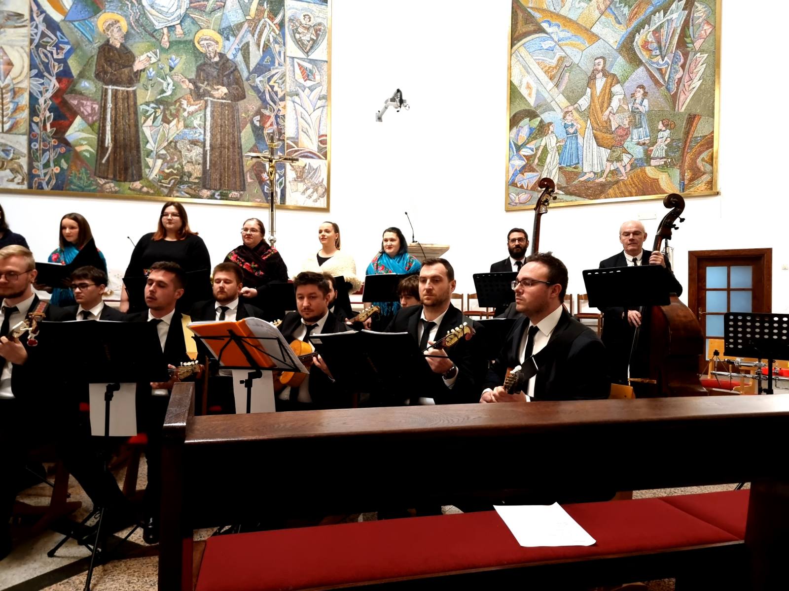 VIDEO Blagdanska atmosfera u Čakovcu na koncertu ‘Božićem kroz Hrvatsku’