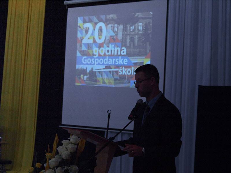 1072876272840317390841310514635