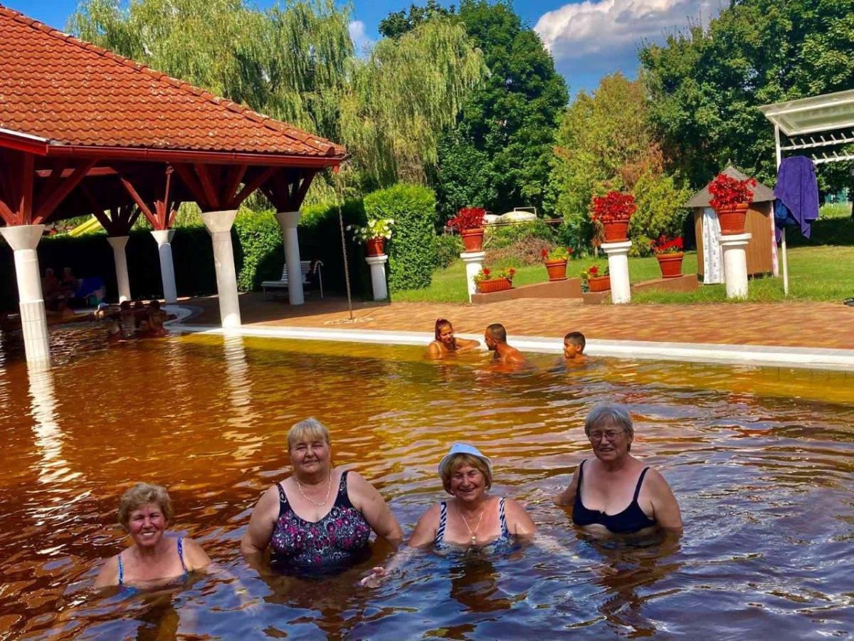 FOTO Dobravski umirovljenici kupali se u mađarskom Nagyatadu
