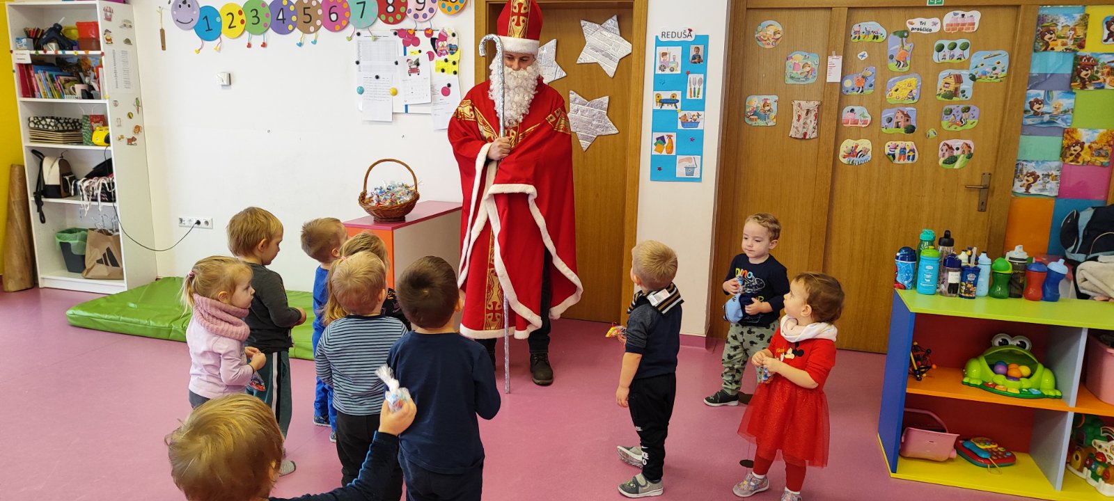 MURSKO SREDIŠĆE Sveti Nikola razveselio vrtićku djecu