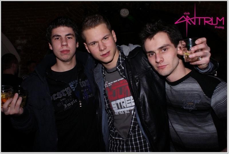 slika0031 Antrum (Petak i subota, 1. i 2.2.2013) slika0031 Antrum (Petak i subota, 1. i 2.2.2013)