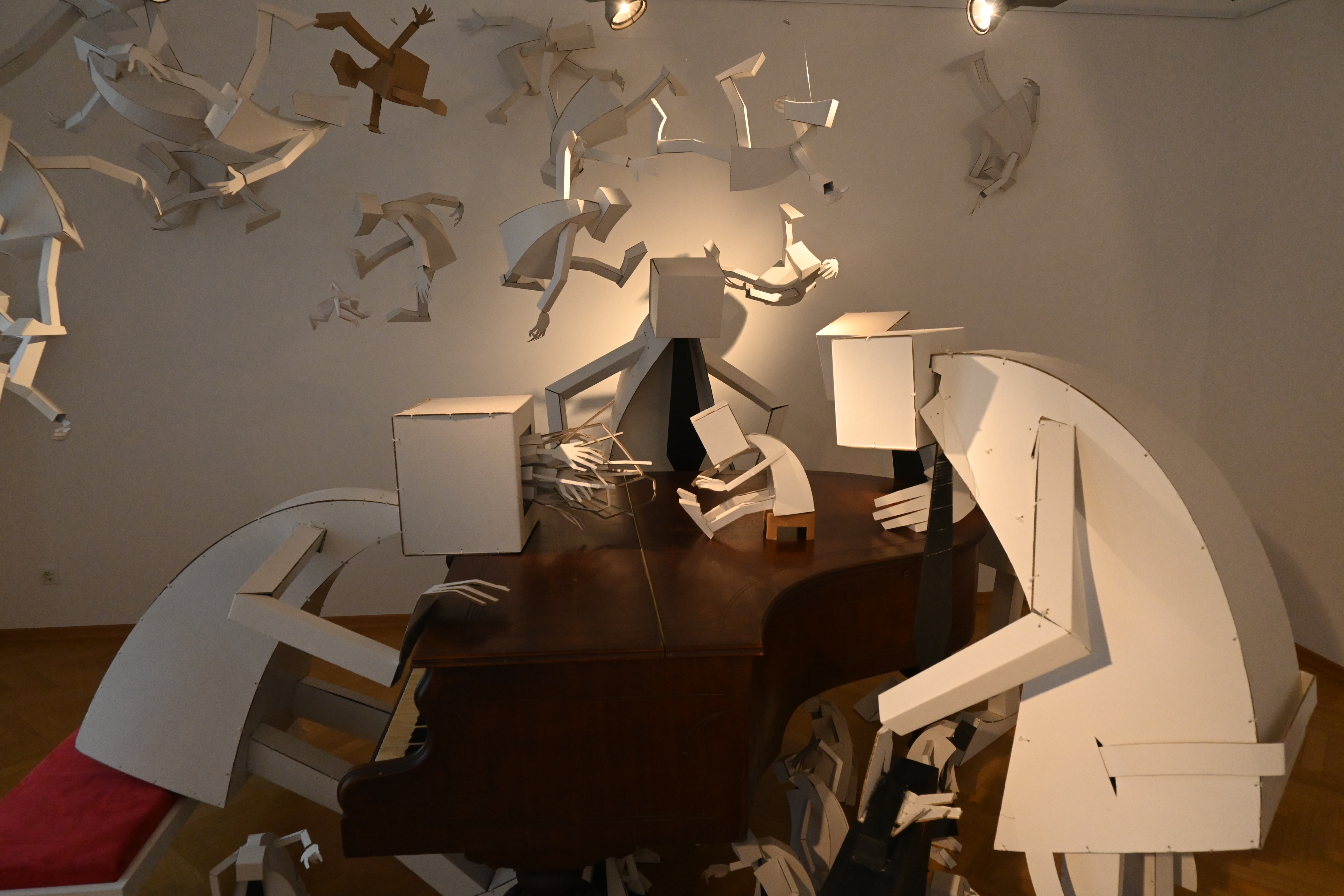 PRELOG Otvorena samostalna izložba ‘Papirnata energija’ akademskog umjetnika Marka Zubaka PRELOG Otvorena samostalna izložba ‘Papirnata energija’ akademskog umjetnika Marka Zubaka