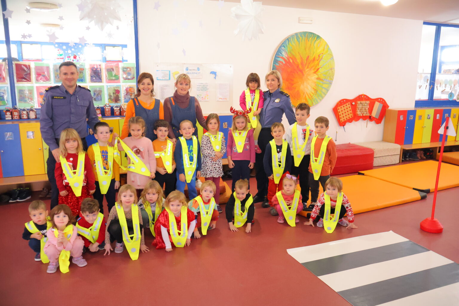 Mališani u Dječjem vrtiću Cipelica učili prometna pravila