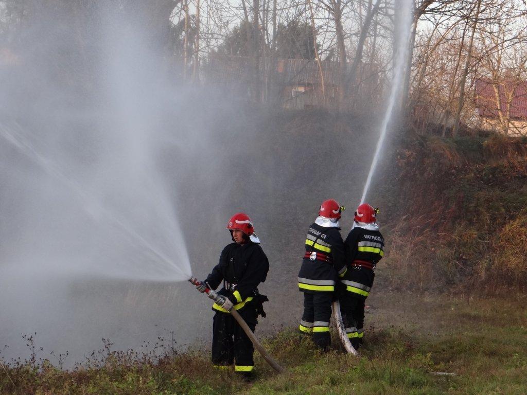 Vatrogasna vježba na obali Mičigen jezera