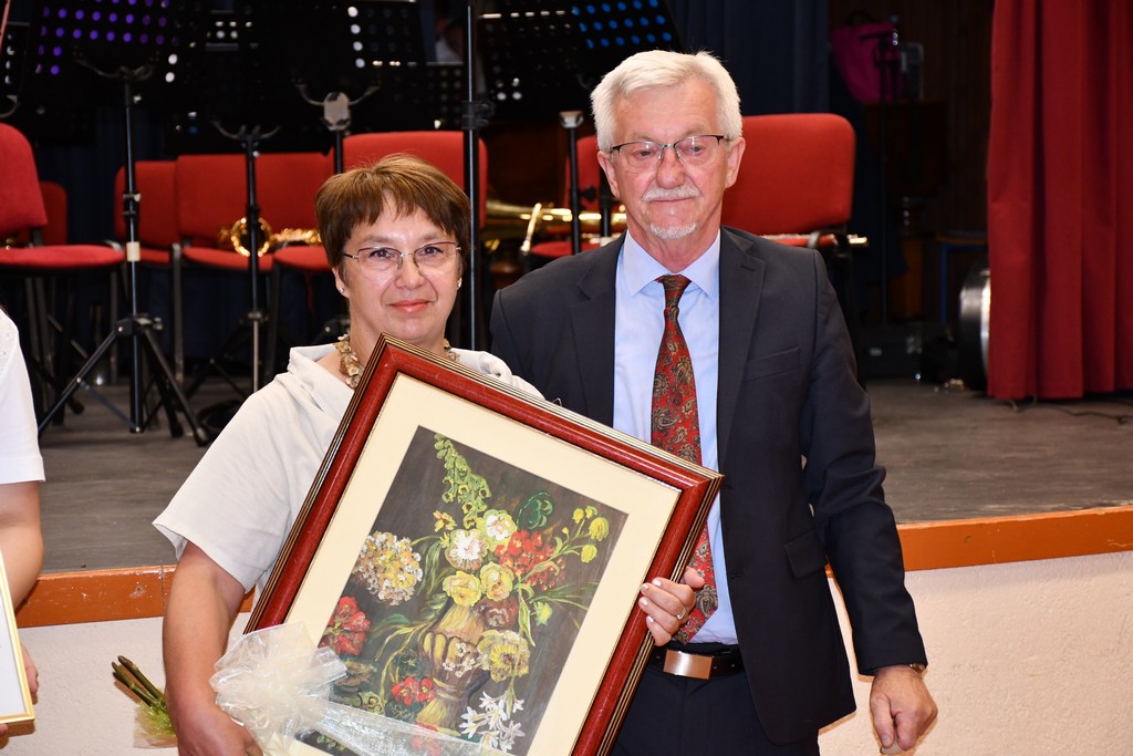 snežana bence i zvonimir taradi SVEČANA SJEDNICA Zahvalnice općine primili NK BSK Belica, KUD Belica i Udruga žena Belica snežana bence i zvonimir taradi SVEČANA SJEDNICA Zahvalnice općine primili NK BSK Belica, KUD Belica i Udruga žena Belica