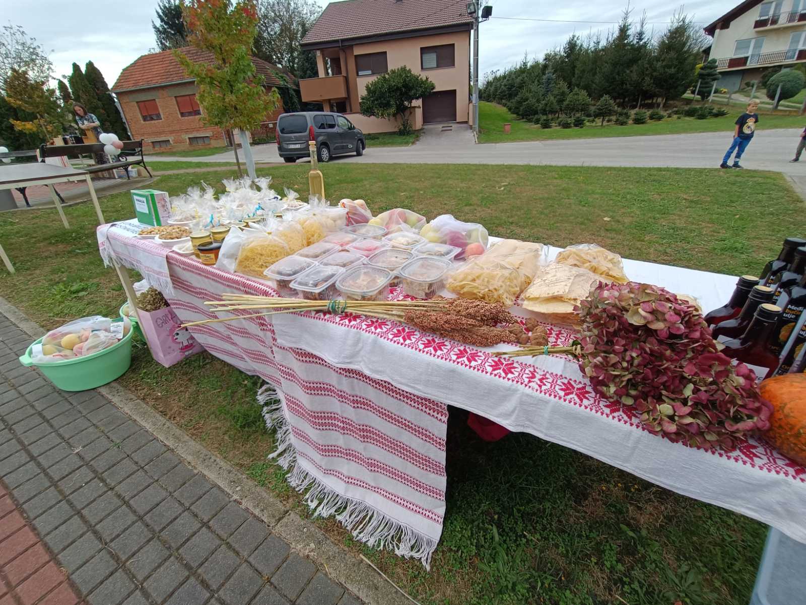 MJEŠTANI SU UŽIVALI Prvi Jesenski sajam održan u Krištanovcu