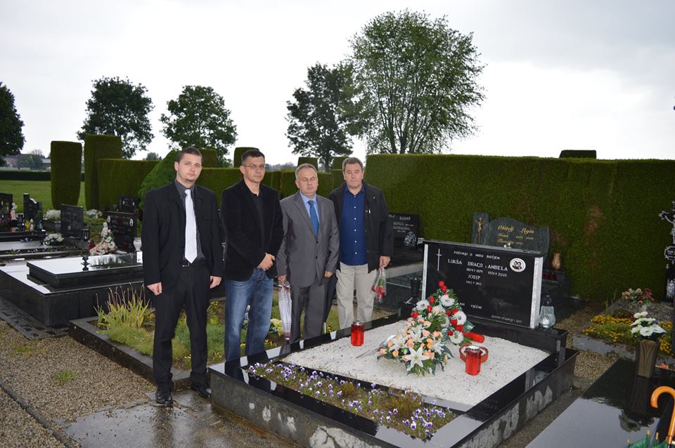 1323308712858736814302766354114