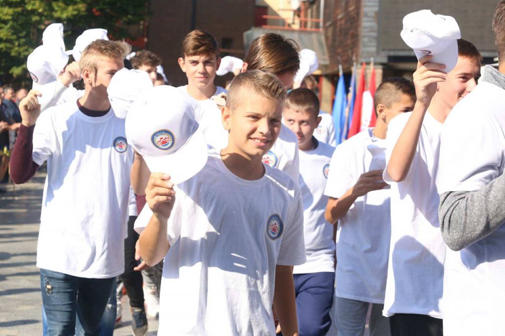 2193179810213070979186098129777