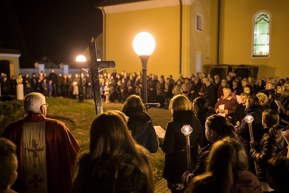 FOTO U Prelogu upaljena prva adventska svijeća!
