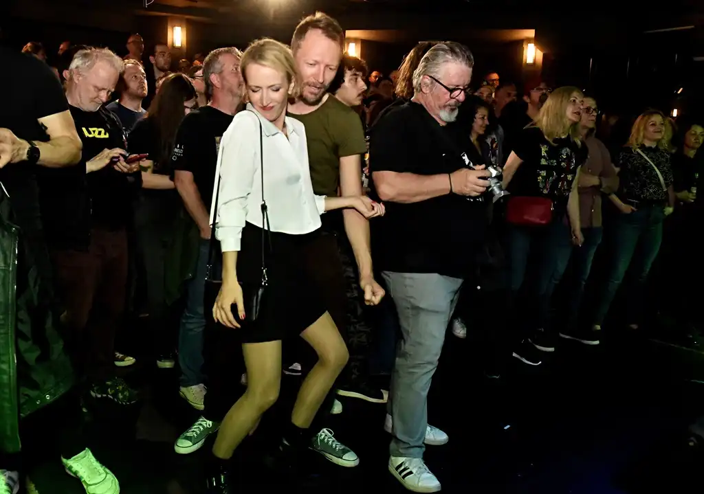 električni orgazam (5) električni orgazam (5)