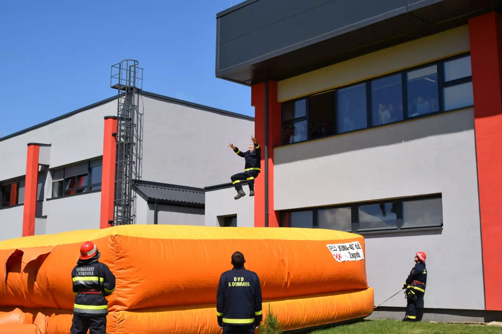 evakuacijska vježba donja dubrava,oš,vrtićdvd donja dubrava (1)