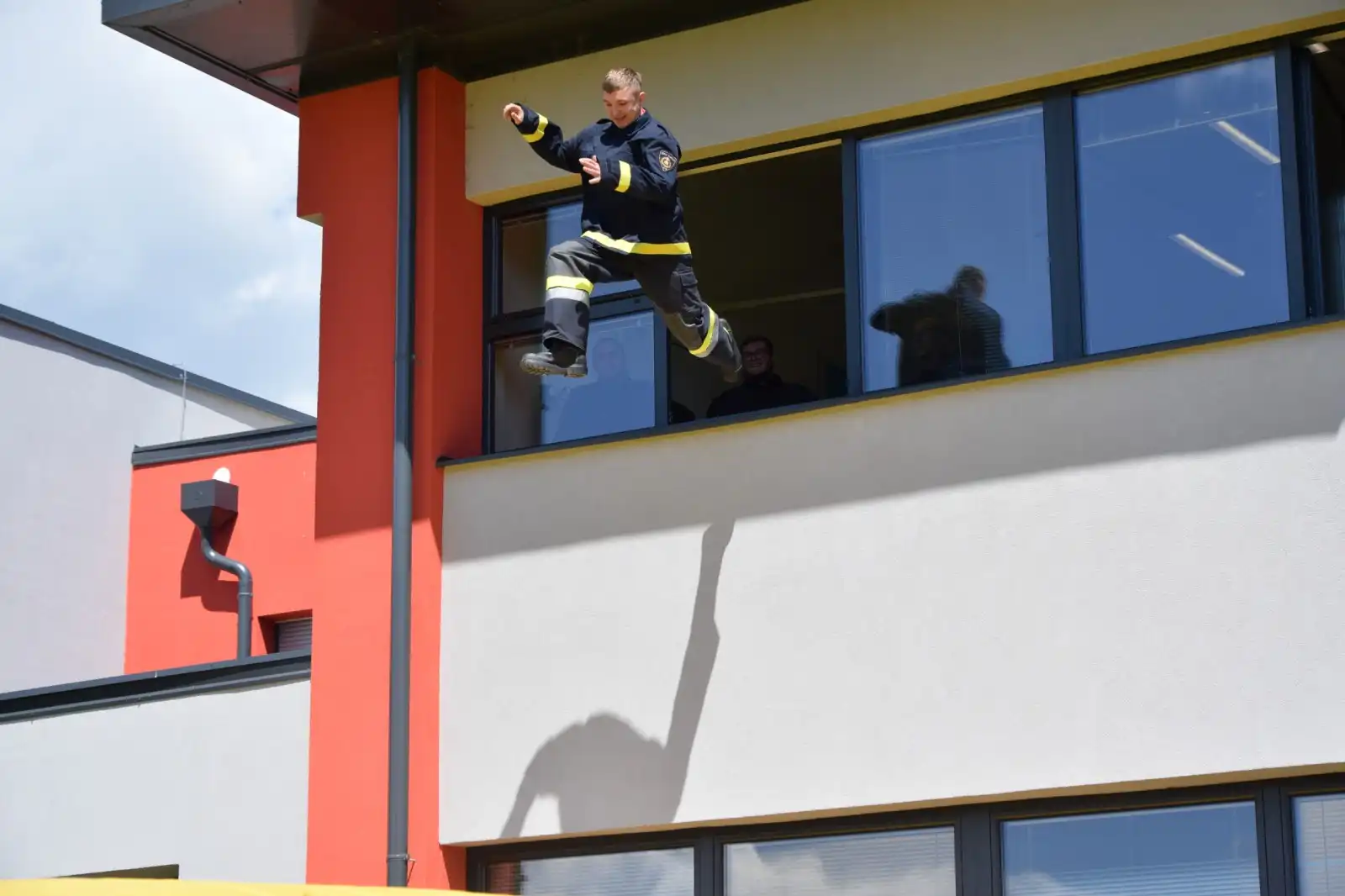 evakuacijska vježba donja dubrava,oš,vrtićdvd donja dubrava (18)