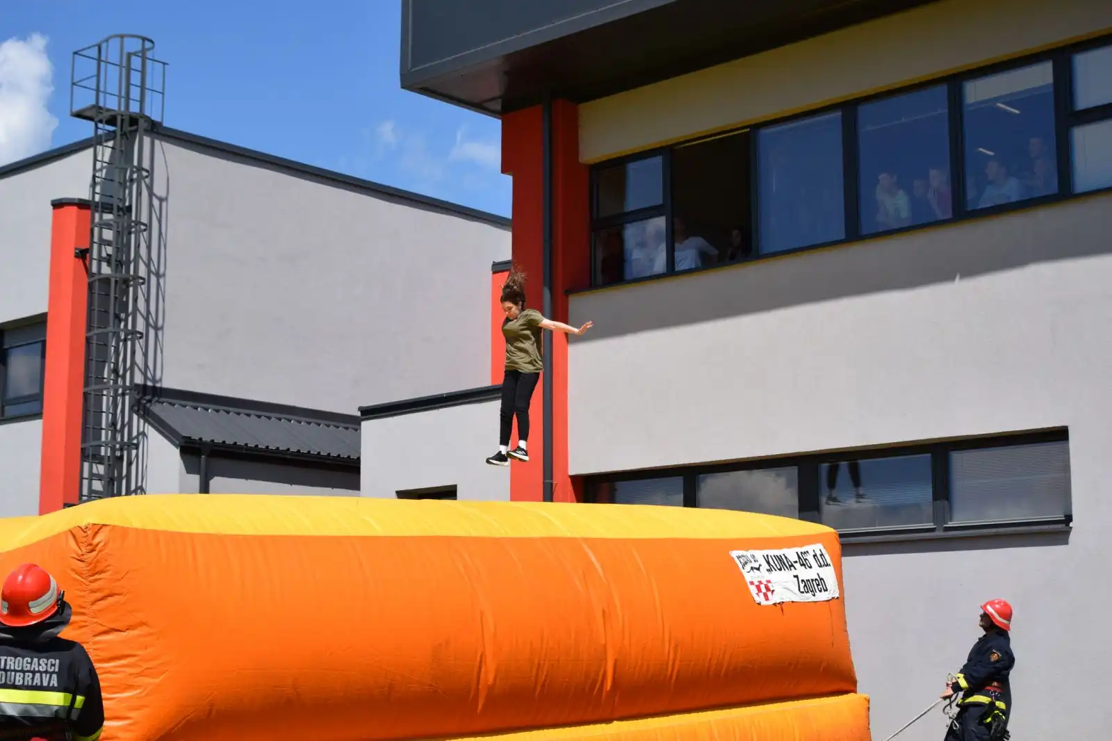 evakuacijska vježba donja dubrava,oš,vrtićdvd donja dubrava (19)