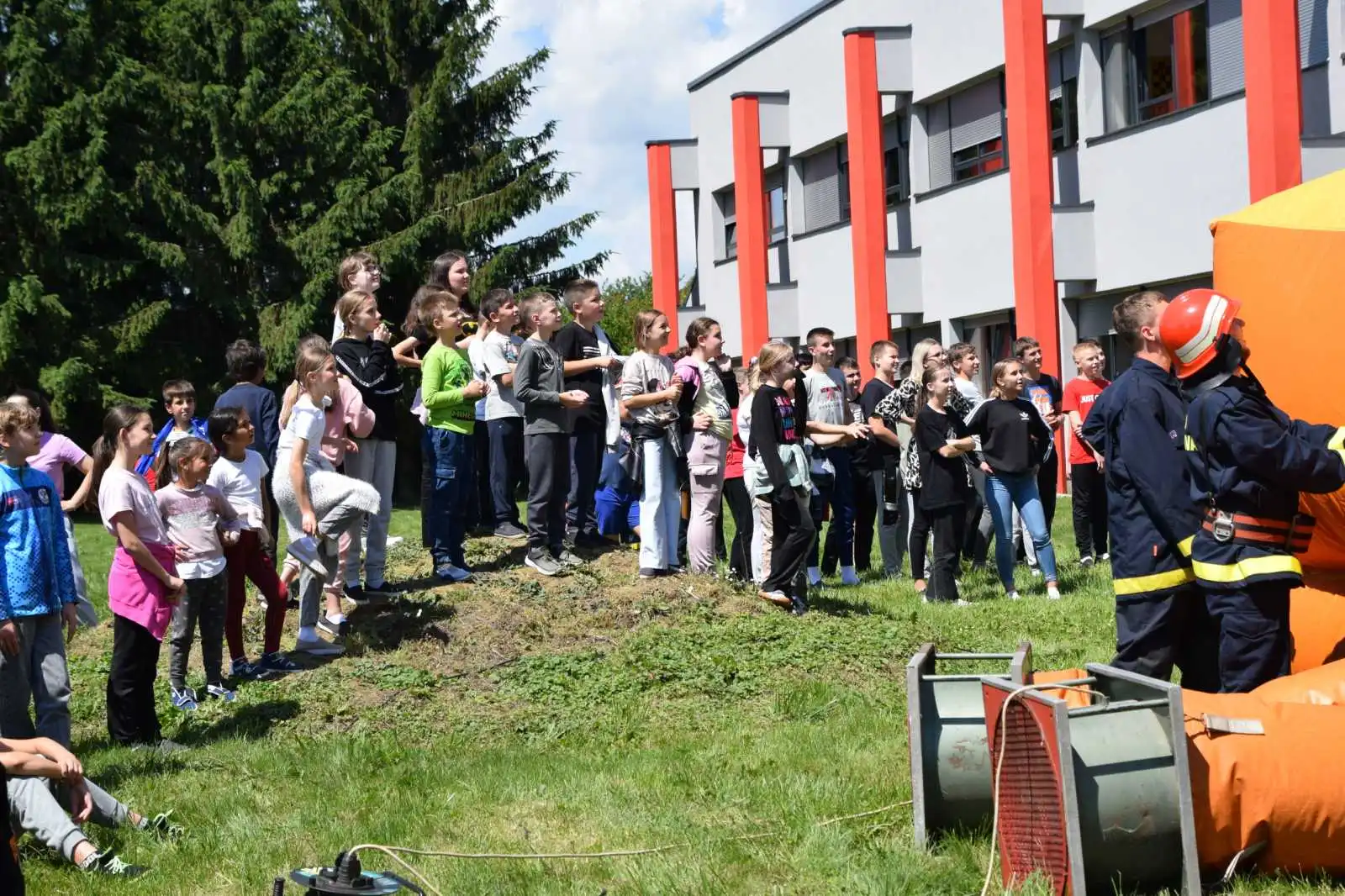 evakuacijska vježba donja dubrava,oš,vrtićdvd donja dubrava (25)