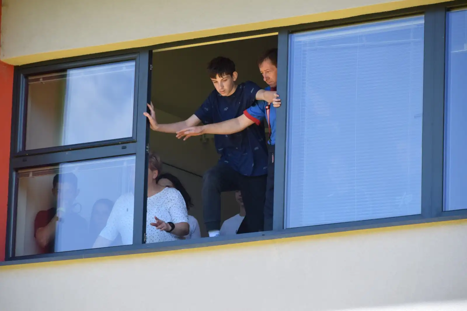 evakuacijska vježba donja dubrava,oš,vrtićdvd donja dubrava (4)