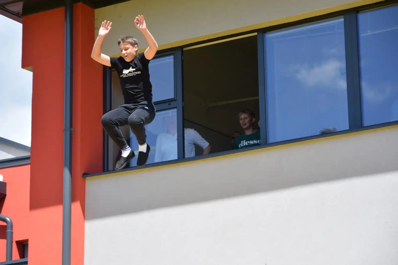 evakuacijska vježba donja dubrava,oš,vrtićdvd donja dubrava (5)