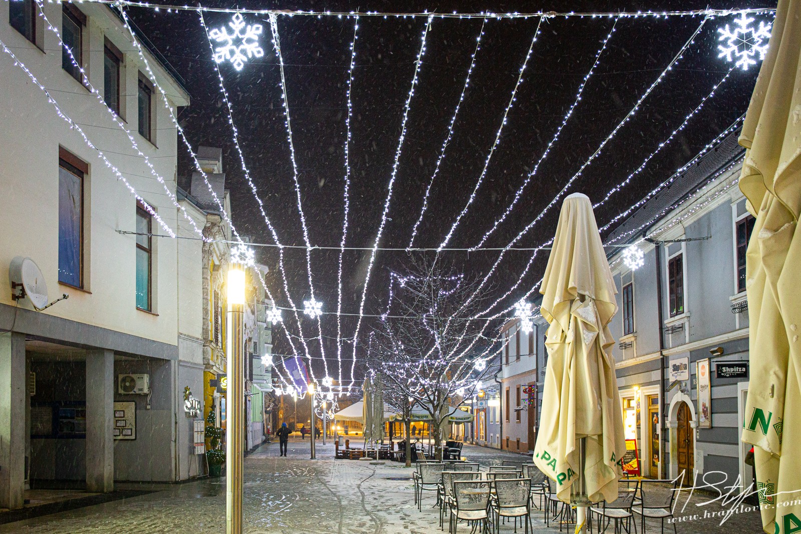 SNJEŽNA IDILA Advent u gradu Zrinskih iz objektiva Stjepana Hranilovića