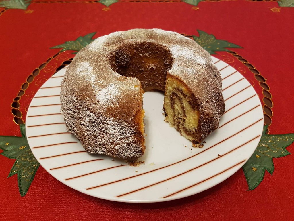 KAJ SE FINO PEČE? Mramorni kuglof – ukusan i prozračan kolač prošaranog izgleda