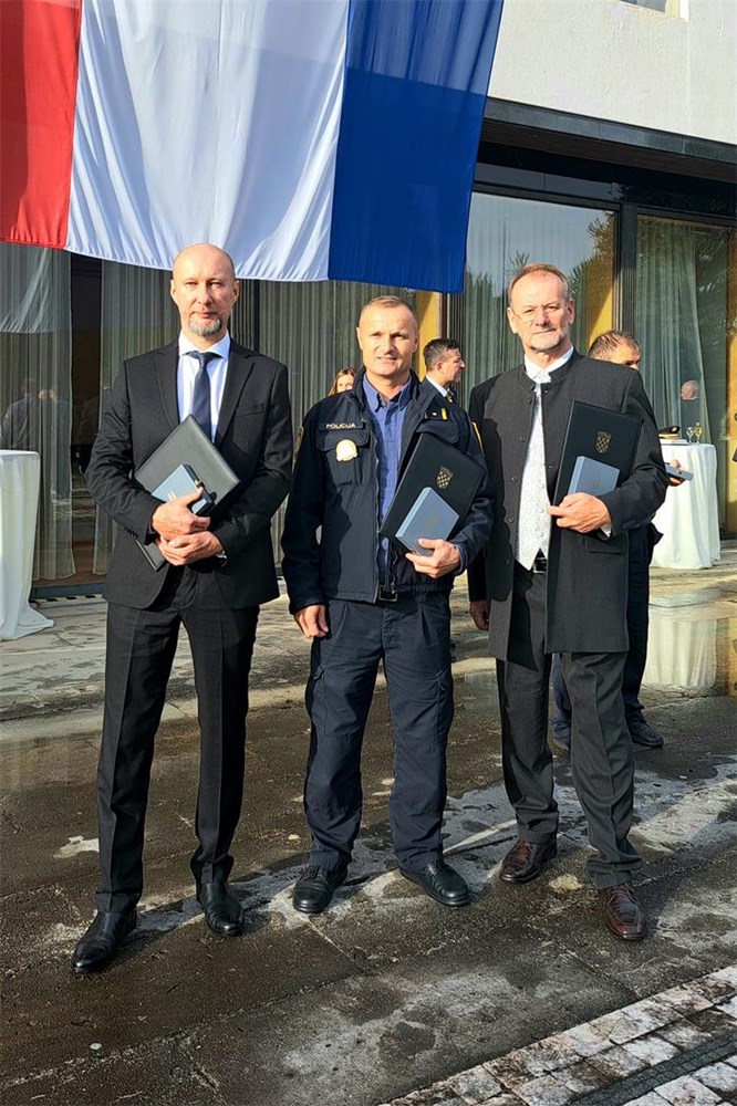 Predsjednik Milanović odlikovao međimurske policajce povodom Dana policije