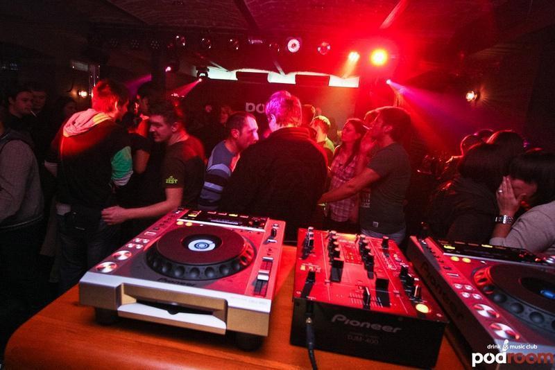 slika0007 Podroom (Subota, 20.10.2012 – Pop & RnB vs House – DJ Nixou)