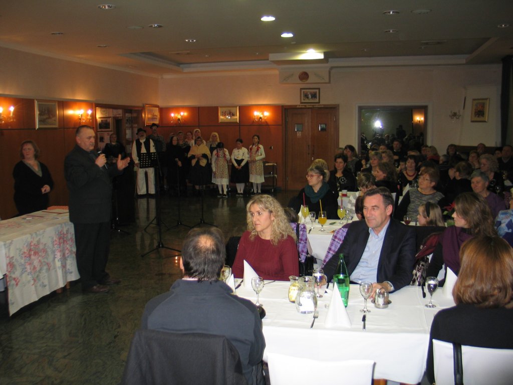 2vecerpoezije011638897