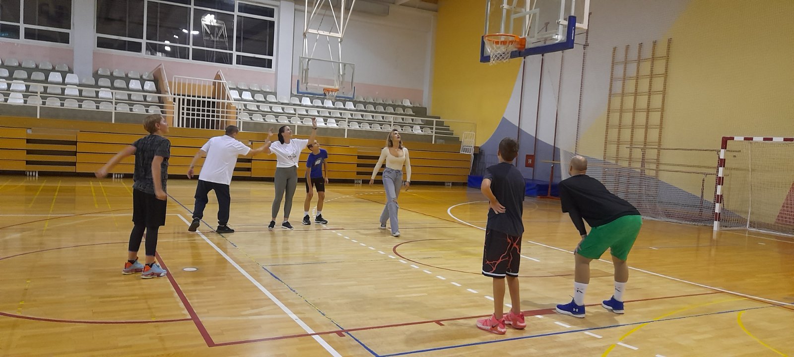 MURSKO SREDIŠĆE Treći dan Europskog dana sporta održane nogometne i košarkaška utakmica između djece i roditelja