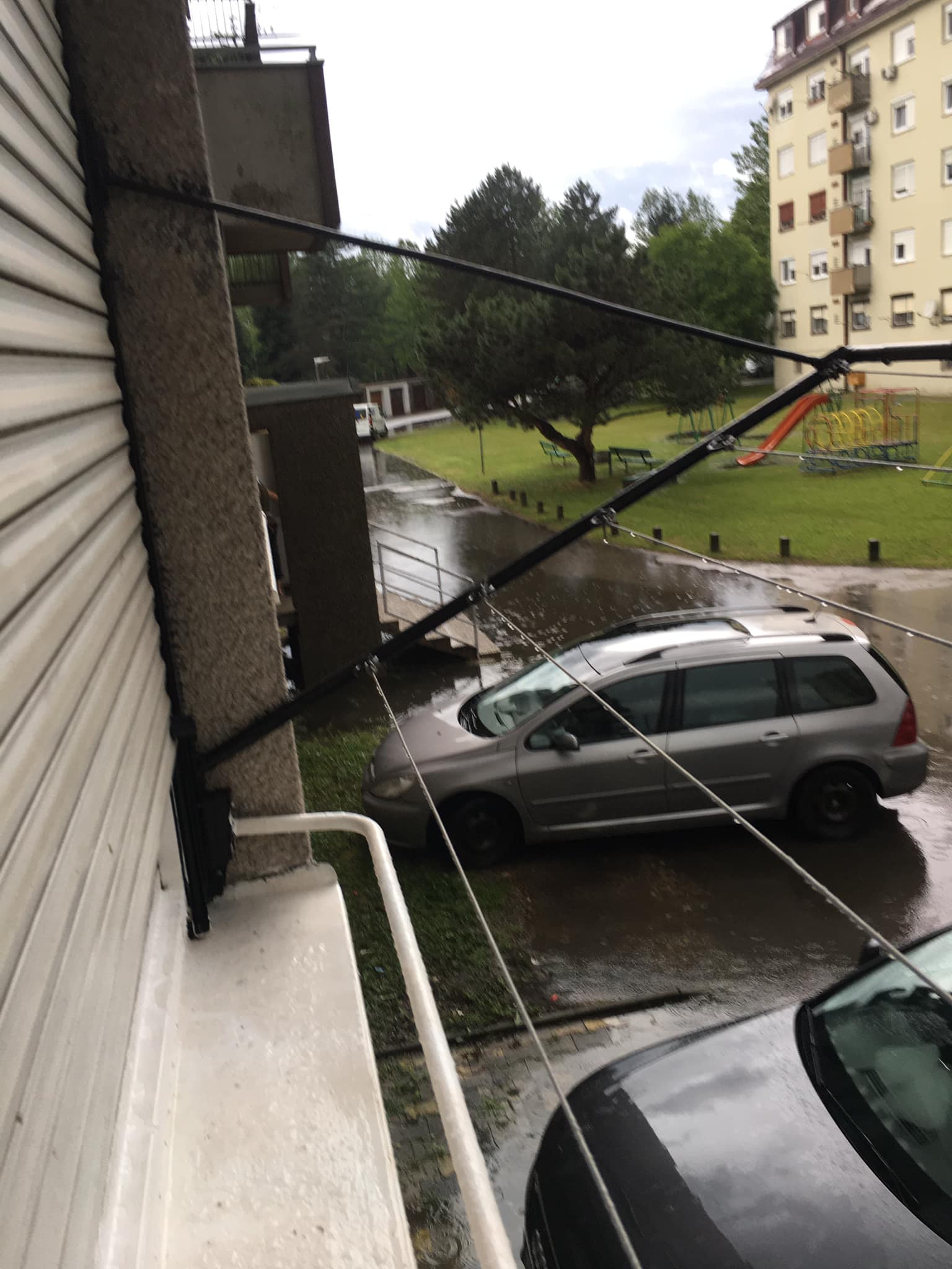 NAŠI VATROGASCI Tijekom jučerašnjeg nevremena imali su oko 50 intervencija