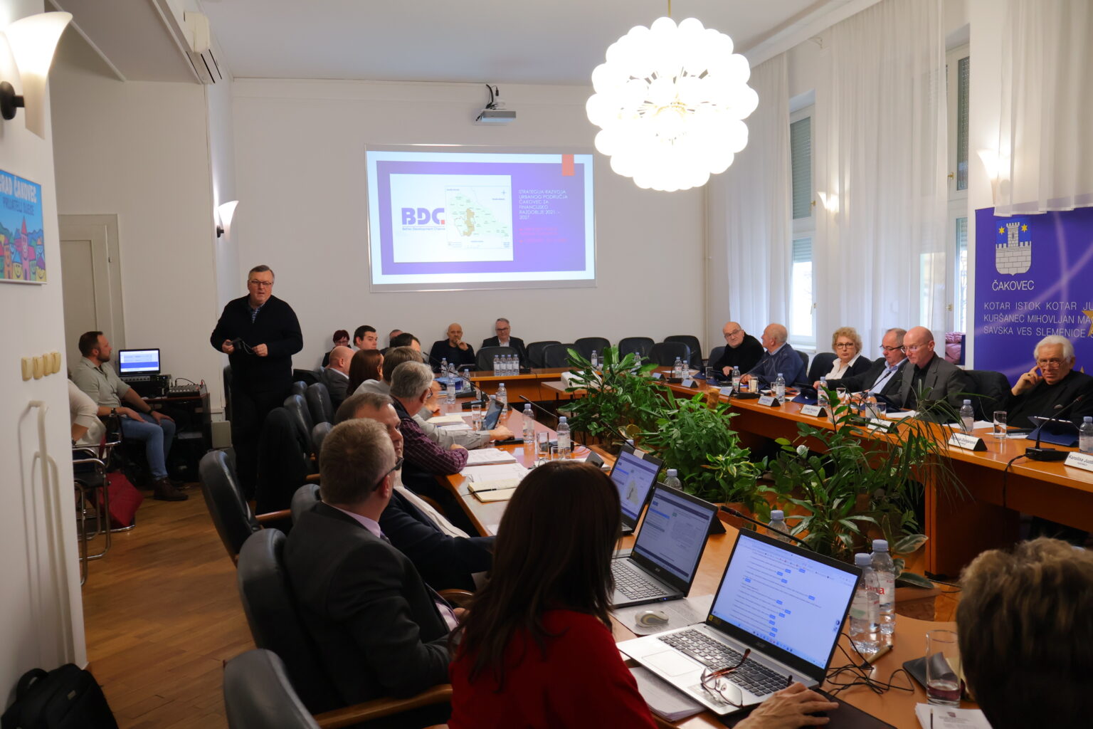 ČAKOVEC Proračun za 2024. ‘težak’ više od 61 milijun eura – Dolaze tri nova kružna toka i dva parka ČAKOVEC Proračun za 2024. ‘težak’ više od 61 milijun eura – Dolaze tri nova kružna toka i dva parka