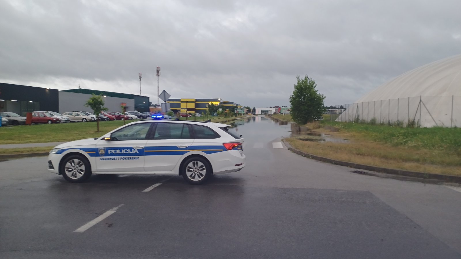 PRIPAZITE Određene ceste u Čakovcu blokirane su zbog poplava