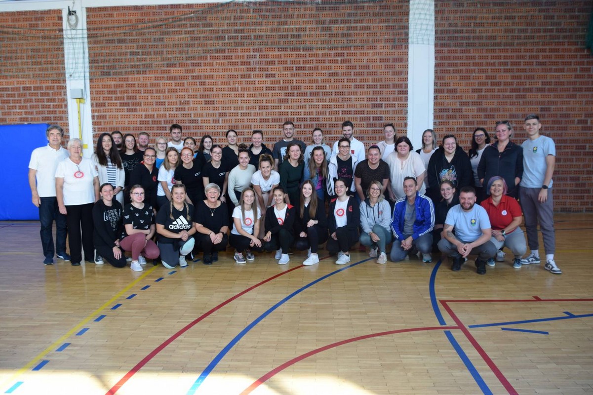 DONJA DUBRAVA Seminar ‘Scenska primjena folklora i osnove koreografije’ okupio KUD-ove Međimurja i goste