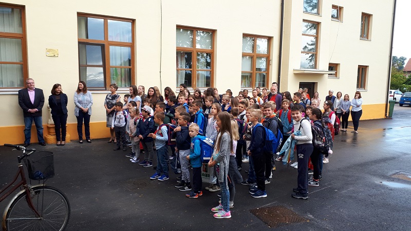 Prvašići Osnovne škole Prelog i Draškovec dočekani prigodnim programom