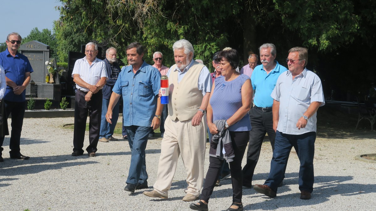 Odavanjem počasti svim poginulim i nestalim braniteljima i pripadnicima antifašističkog pokreta obilježen Dan antifašističke borbe u Međimurju Odavanjem počasti svim poginulim i nestalim braniteljima i pripadnicima antifašističkog pokreta obilježen Dan antifašističke borbe u Međimurju