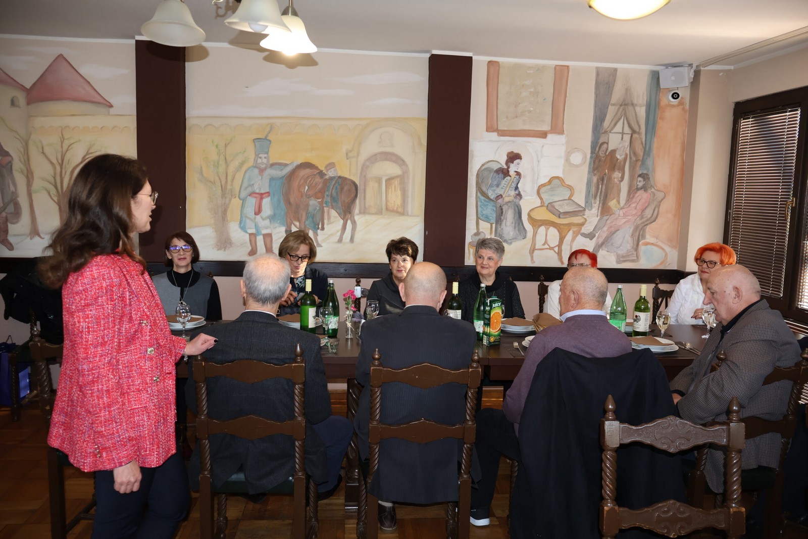 FOTO U Čakovcu ne zaboravljaju na svoje umirovljenike, upriličen prijem za one koji su zadužili grad tijekom svog radnog vijeka