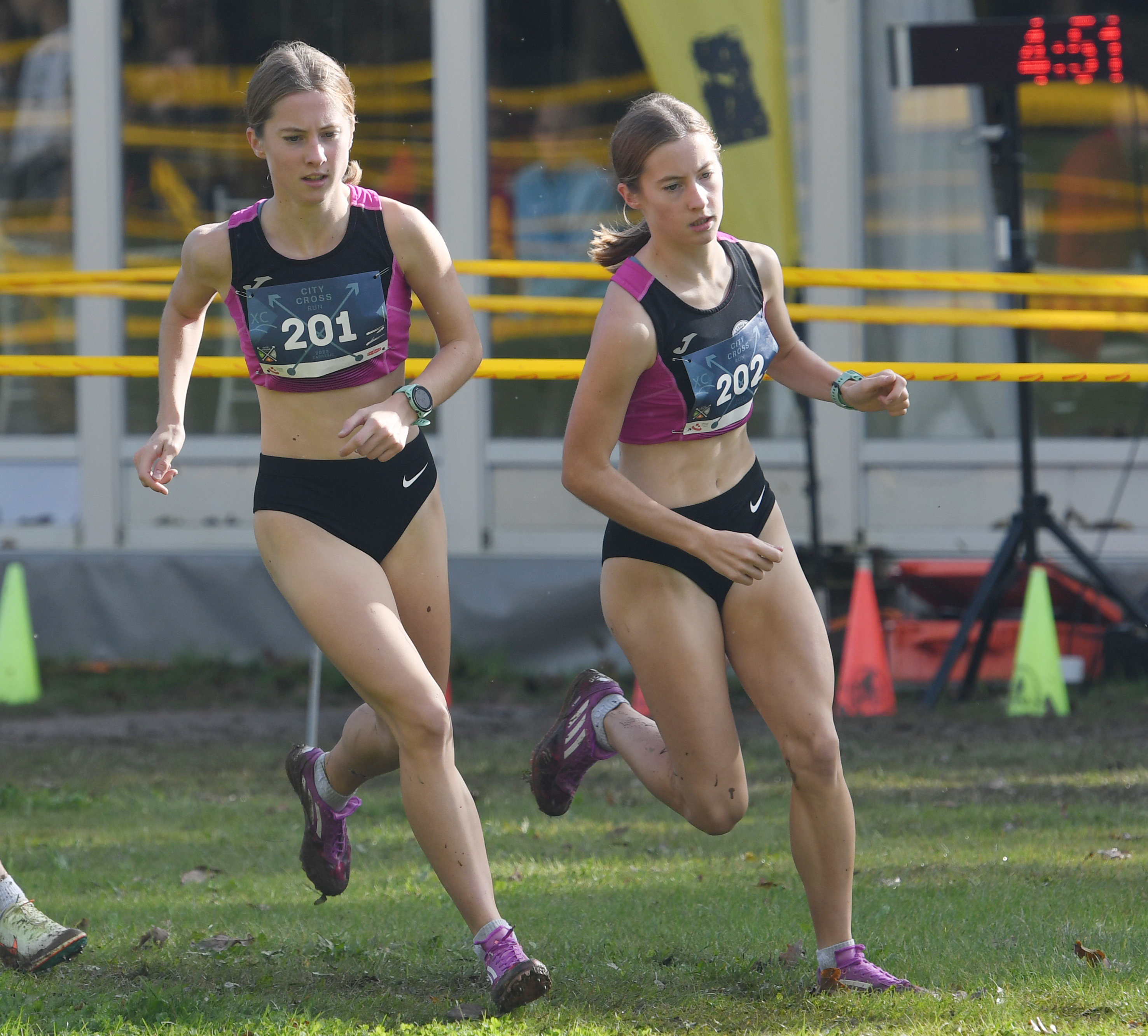 SESTRE BLIZANKE LEA I TENA MARODI rasturaju u atletici, ali i lektiri!