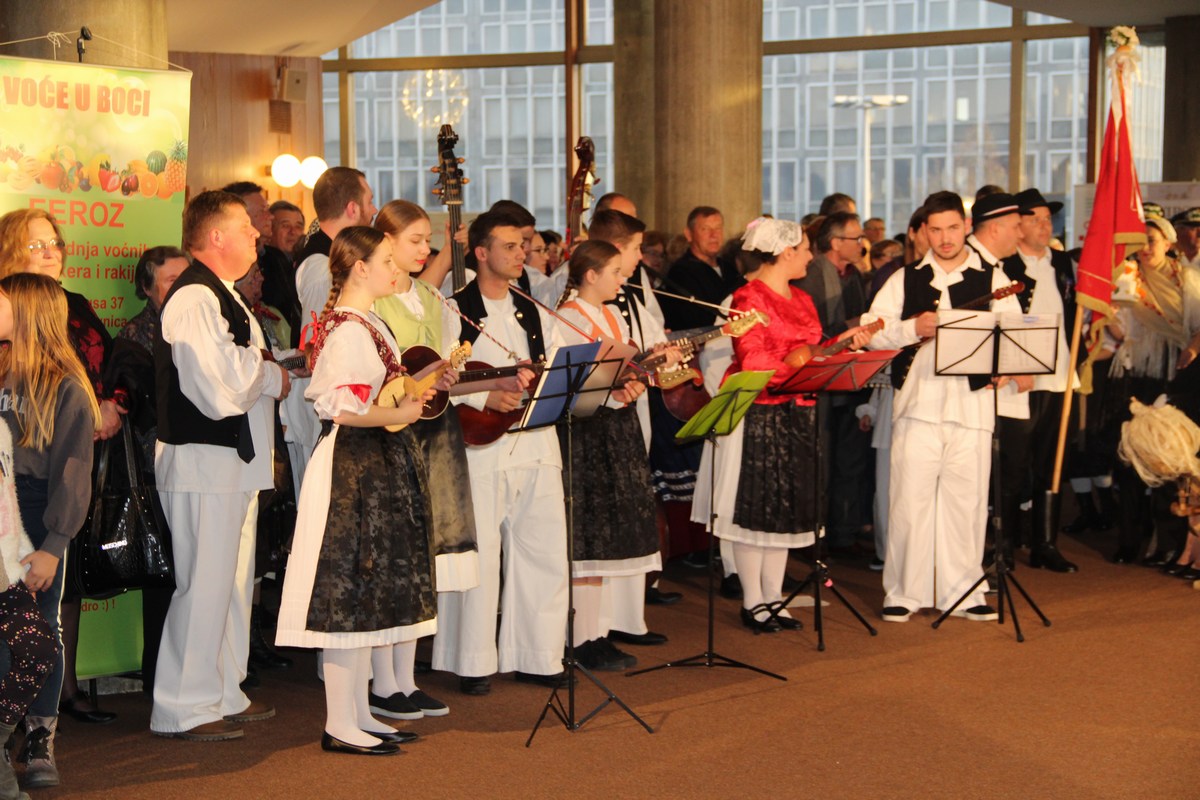 Kajkavci u Lisinskom